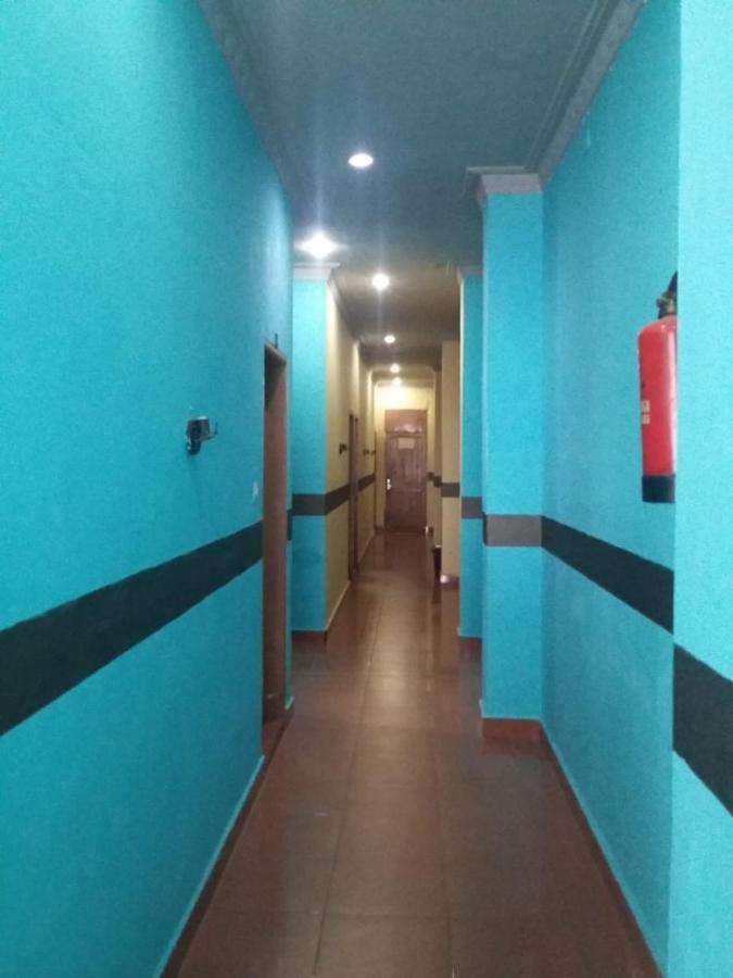 מלון Reddoorz Near Yuki Simpang Raya Mall Medan 2 מראה חיצוני תמונה